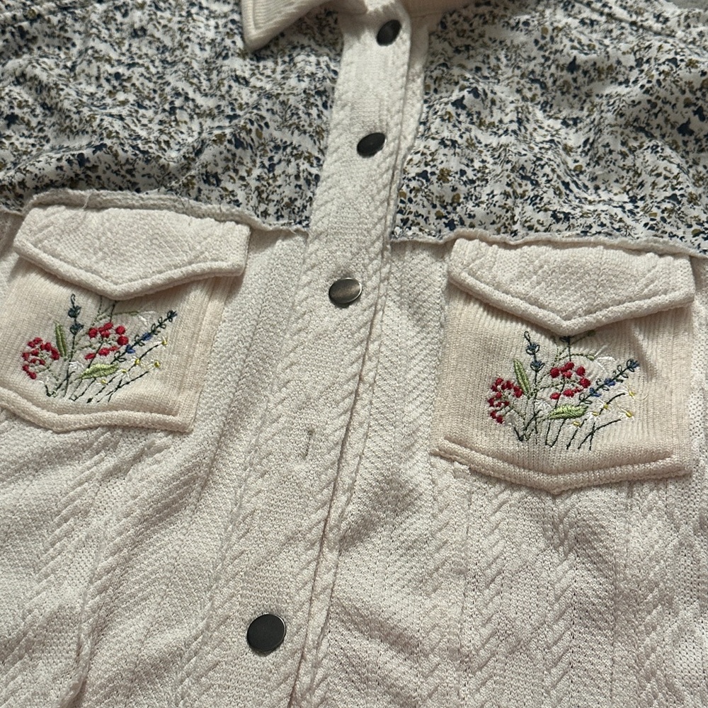 POL Floral Embroidered Women's Jacket - Picture 10 of 15